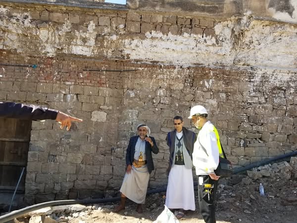 رئيس هيئة الآثار يتفقد سير أعمال الترميم في الجامع الكبير وقبة المهدي عباس - صورة إضافية 3